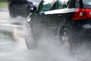 Consejos para conducir en condiciones de lluvia